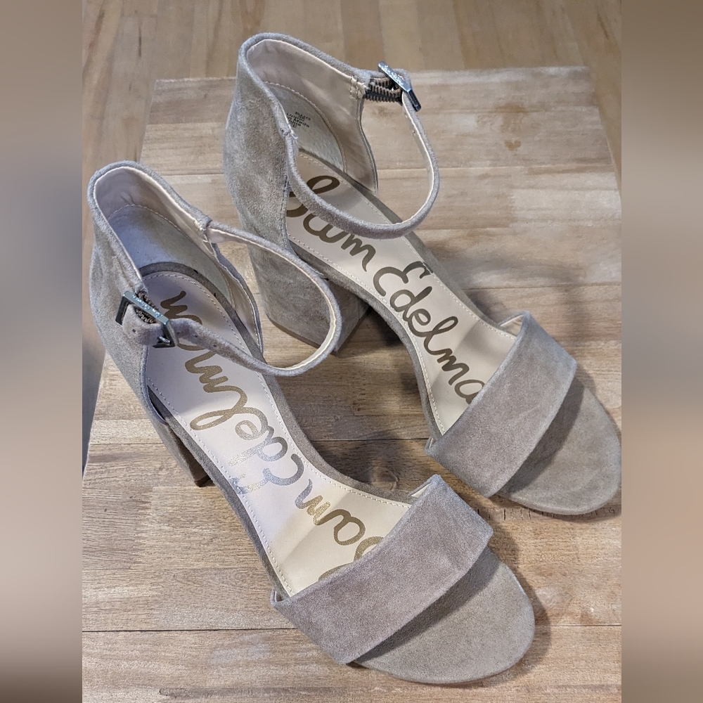 Sam Edelman taupe square heel sandal. Leather upper. Size 8 Torrence style. EUC